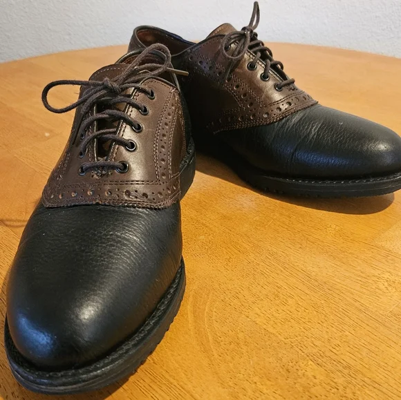 Barely Worn! ALLEN EDMONDS - Classic Leather Oxford Dress  display picture 2